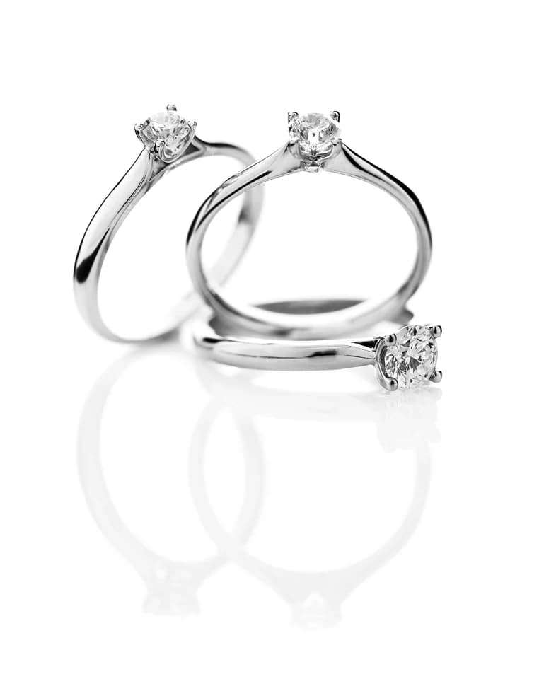 Solitaire ring